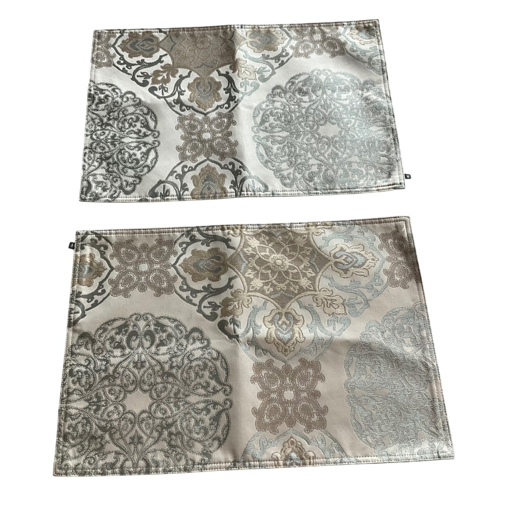 Waterford Fine Linens Placemats Set of 2‎ Gold Champagne Damask Jacquard Luxury